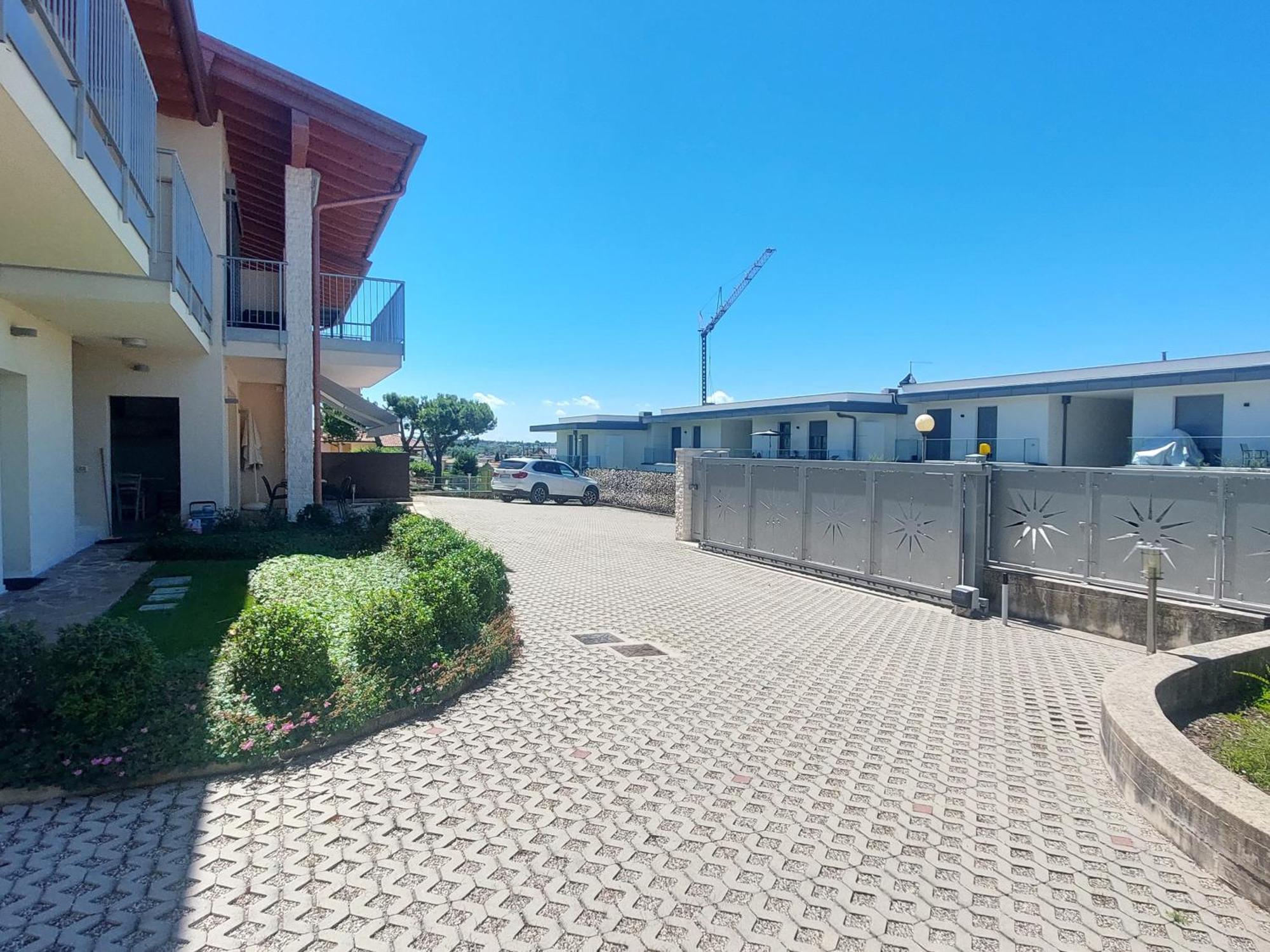 Apartment Brezza Di Lago - Regarda Travel 라찌제 외부 사진